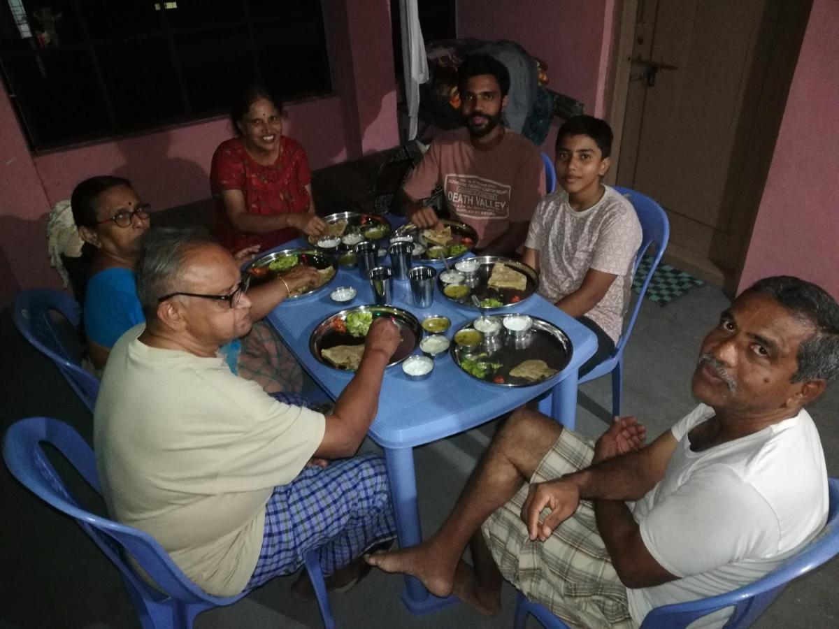 Abhi Homestay ฮัมปี ภายนอก รูปภาพ