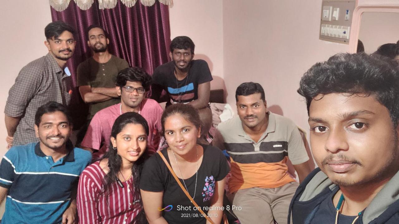 Abhi Homestay ฮัมปี ภายนอก รูปภาพ