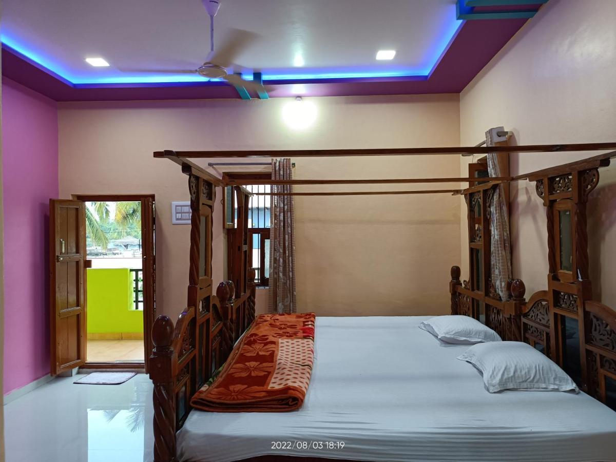 Abhi Homestay ฮัมปี ภายนอก รูปภาพ