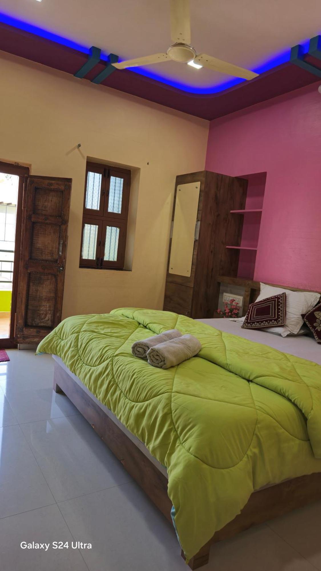 Abhi Homestay ฮัมปี ภายนอก รูปภาพ