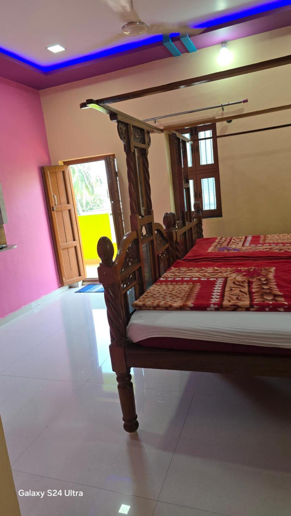 Abhi Homestay ฮัมปี ภายนอก รูปภาพ