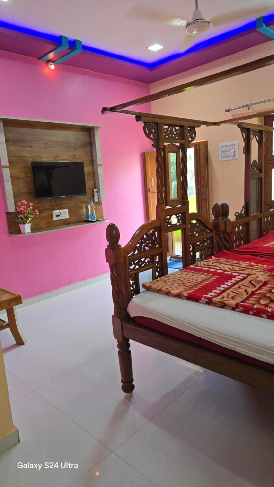 Abhi Homestay ฮัมปี ภายนอก รูปภาพ